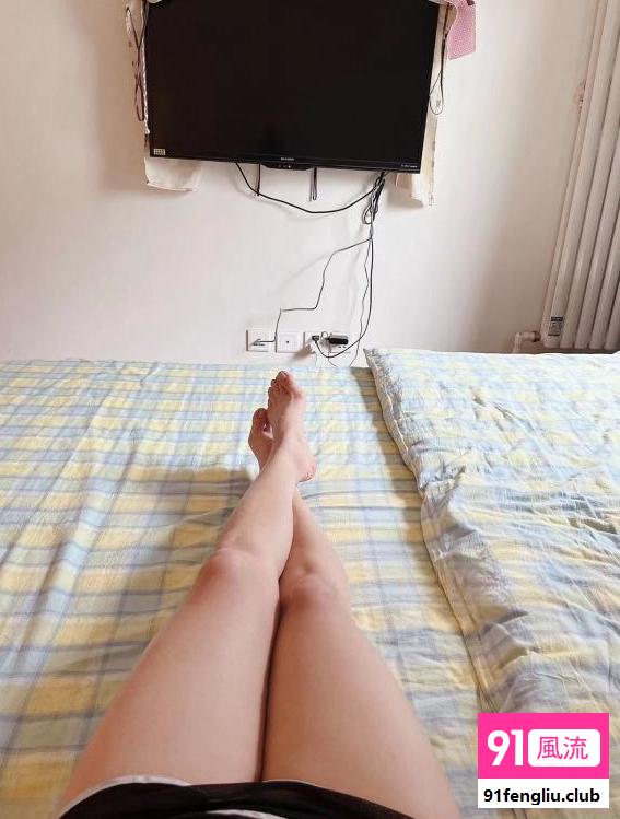 长腿黑丝少妇